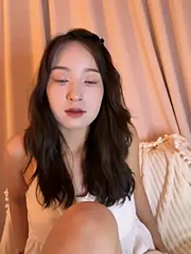 Snapshot of wenwenyaa chatting on 04-15-26, 01:18 wenwenyaa online show from 04-15-26, 01:18