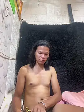 Snapshot of HugeAgatha chatting on 06-15-26, 02:47 HugeAgatha online show from 06-15-26, 02:47