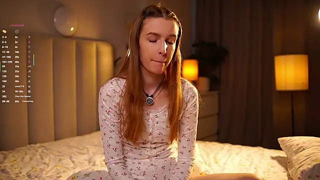 Snapshot of oopsnaked chatting on 03-06-26, 09:50 oopsnaked online show from 03-06-26, 09:50