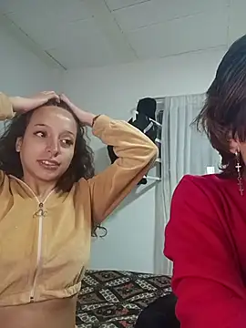 AlexxaAndRileyy online show from 05-25-26, 03:40