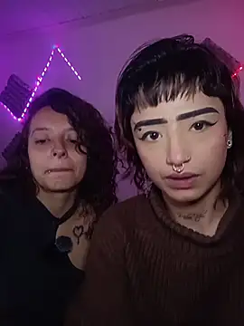 AlexxaAndRileyy online show from 07-14-26, 11:10