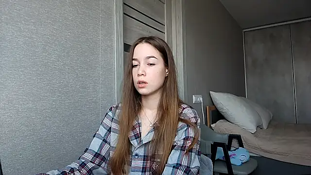 SherrylMaler online show from 02-12-26, 04:40