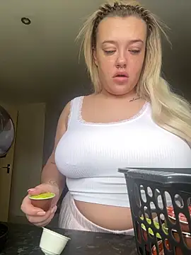 Princess-ivyxoxo online show from 04-17-26, 09:56