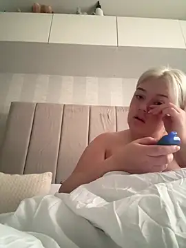 Princess-ivyxoxo online show from 04-27-26, 11:41