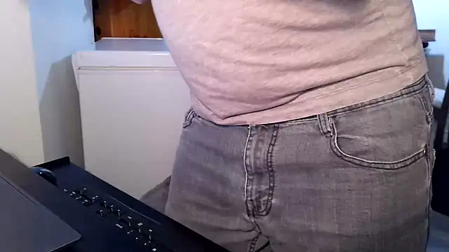 Greyd333 online show from 05-24-26, 01:38