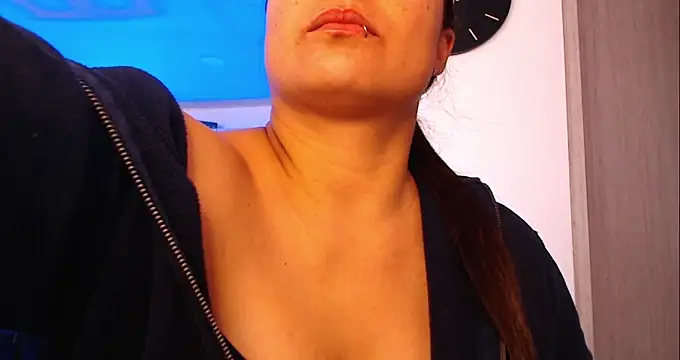 Pretty  Milf online show from 02-16-26, 02:24