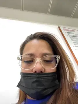 Snapshot of Pretty__Milf chatting on 06-12-26, 02:38 Pretty Milf online show from 06-12-26, 02:38