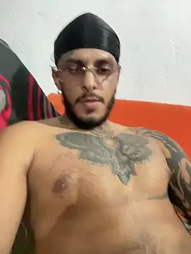 Snapshot of liyamjunior chatting on 02-03-26, 06:51 liyamjunior online show from 02-03-26, 06:51