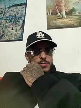 Snapshot of liyamjunior chatting on 02-07-26, 02:37 liyamjunior online show from 02-07-26, 02:37