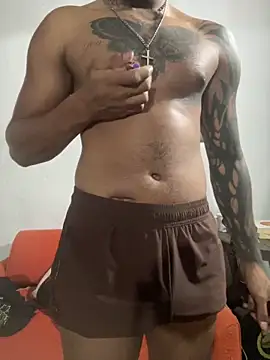 Snapshot of liyamjunior chatting on 02-12-26, 06:08 liyamjunior online show from 02-12-26, 06:08