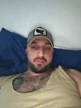 Snapshot of Mertozer01 chatting on 03-15-26, 04:51 Mertozer01 online show from 03-15-26, 04:51