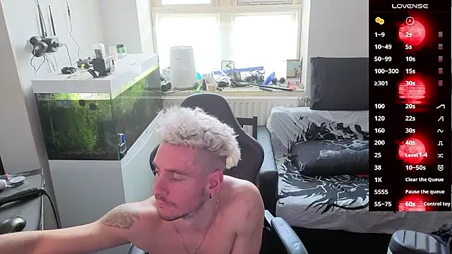 Rayzel White online show from 03-06-26, 01:18