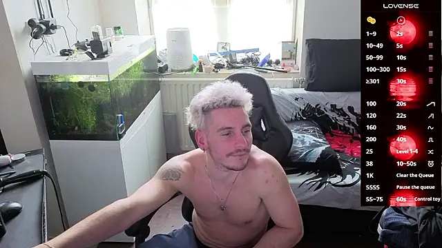 Rayzel White online show from 03-07-26, 01:08