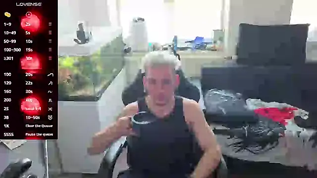 Snapshot of Rayzel_White chatting on 05-02-26, 01:16 Rayzel White online show from 05-02-26, 01:16
