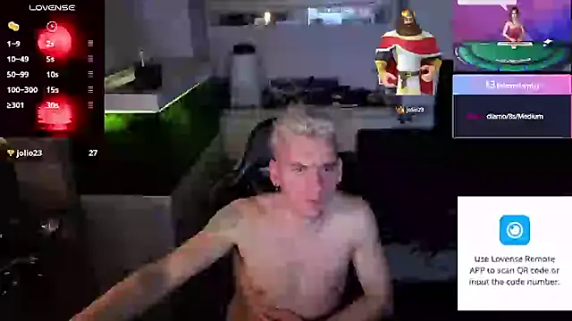 Snapshot of Rayzel_White chatting on 05-13-26, 12:30 Rayzel White online show from 05-13-26, 12:30