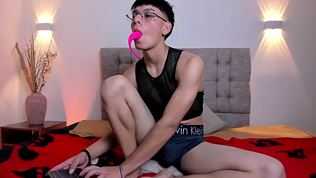 Alexander Collinss online show from 03-11-26, 01:55