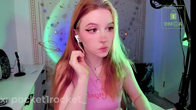 Snapshot of _PocketRocket_ chatting on 05-09-26, 12:38 PocketRocket online show from 05-09-26, 12:38