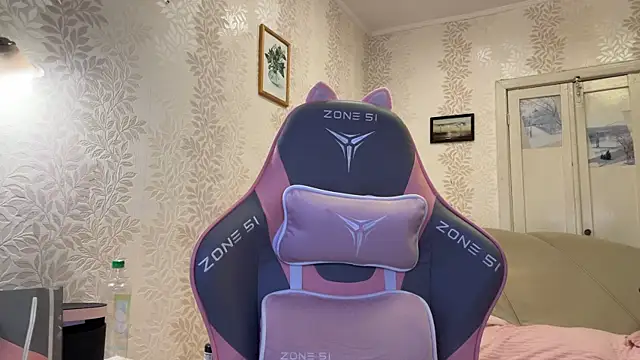 Snapshot of LavondaDeleston chatting on 02-06-26, 05:05 LavondaDeleston online show from 02-06-26, 05:05