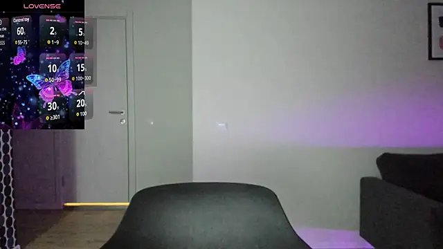 Polly Skil online show from 06-14-26, 07:49