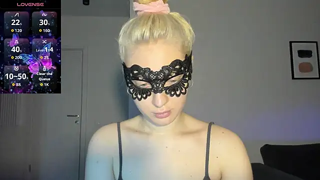 Polly Skil online show from 06-16-26, 06:32