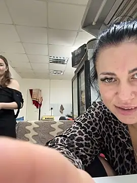 Snapshot of _Mila_Love chatting on 02-12-26, 01:33 Mila Love online show from 02-12-26, 01:33