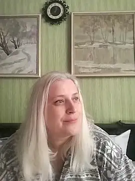 NyushaLollipop online show from 04-28-26, 09:36