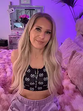 Snapshot of JulieSol chatting on 02-15-26, 08:24 JulieSol online show from 02-15-26, 08:24