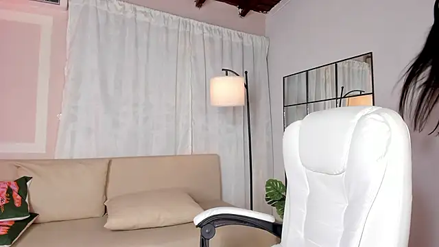 liaamoon  online show from 05-29-26, 12:25