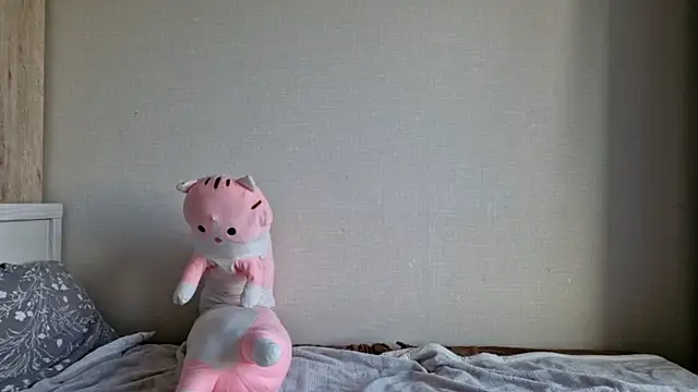 Snapshot of MisaMew chatting on 06-30-26, 04:19 MisaMew online show from 06-30-26, 04:19