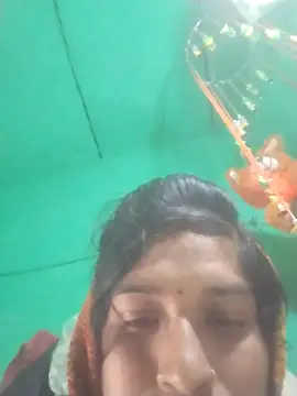 Snapshot of Roshni5050 chatting on 01-15-26, 03:11 Roshni5050 online show from 01-15-26, 03:11
