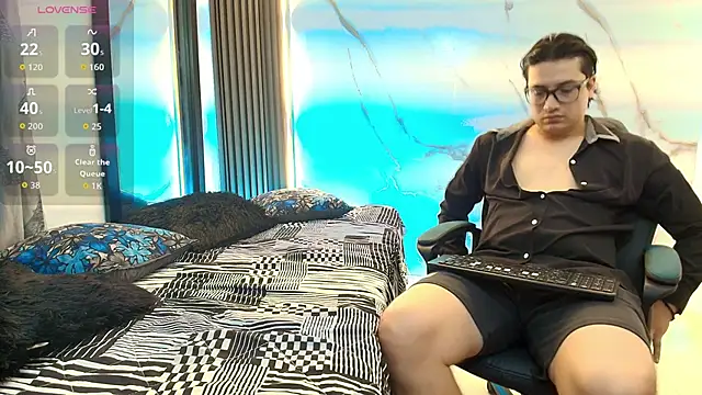 Snapshot of Danner_Alaia chatting on 02-04-26, 07:53 Danner Alaia online show from 02-04-26, 07:53