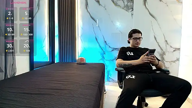 Snapshot of Danner_Alaia chatting on 02-05-26, 07:29 Danner Alaia online show from 02-05-26, 07:29