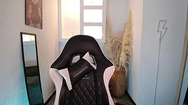 melodyy as online show from 03-21-26, 12:54