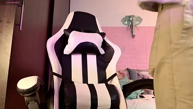 Dulce Stormy online show from 02-10-26, 12:09