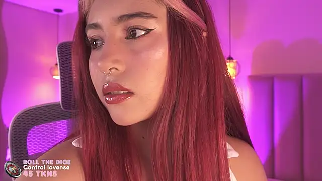 Dakota velvet  online show from 04-12-26, 03:00