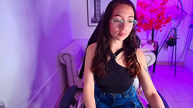 Veronica miiller online show from 07-21-26, 07:27