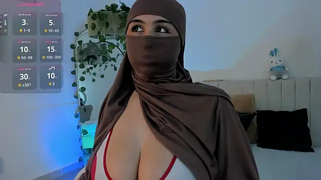 Snapshot of _Amirah chatting on 07-08-26, 05:50 Amirah online show from 07-08-26, 05:50