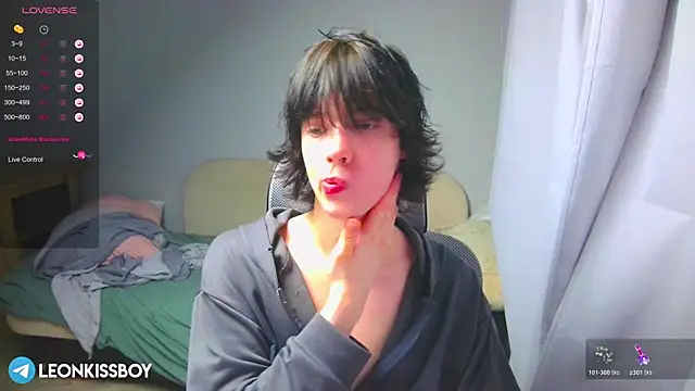 LeonBoykisser online show from 03-20-26, 08:25