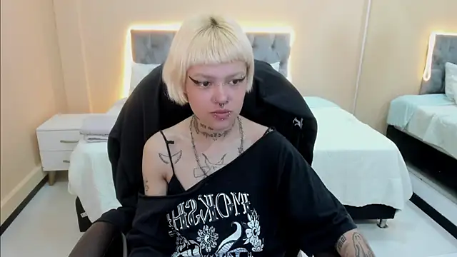 Bela Craxkerr online show from 04-17-26, 12:30