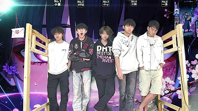 xiaohuangren01 online show from 03-21-26, 11:19