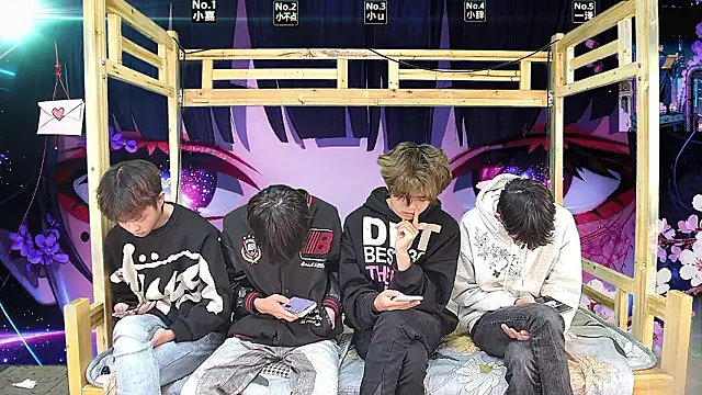 xiaohuangren01 online show from 03-24-26, 04:17