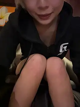 BADBITCHISAKI online show from 03-11-26, 02:23