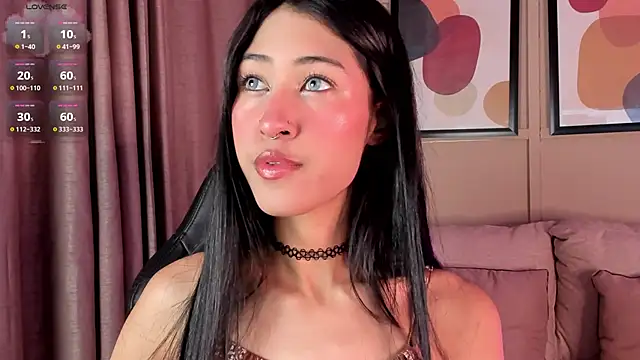 Snapshot of internett_sweetheart chatting on 05-15-26, 06:31 internett sweetheart online show from 05-15-26, 06:31