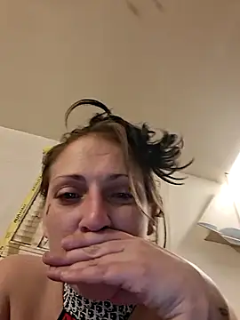 Snapshot of LadySn0w26 chatting on 02-23-26, 01:36 LadySn0w26 online show from 02-23-26, 01:36