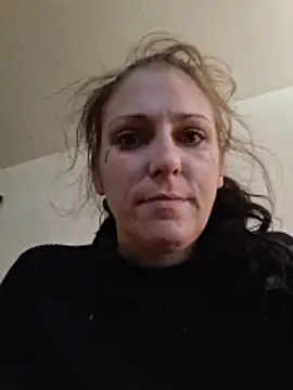 Snapshot of LadySn0w26 chatting on 03-02-26, 04:58 LadySn0w26 online show from 03-02-26, 04:58