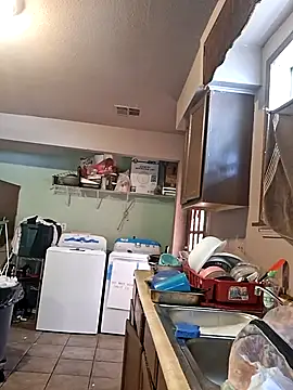 Snapshot of LadySn0w26 chatting on 03-04-26, 04:02 LadySn0w26 online show from 03-04-26, 04:02