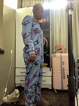 Snapshot of NaughtyShawdy chatting on 05-19-26, 08:53 NaughtyShawdy online show from 05-19-26, 08:53