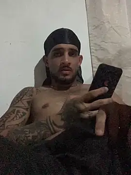 Snapshot of Wicy23 chatting on 05-11-26, 03:45 Wicy23 online show from 05-11-26, 03:45