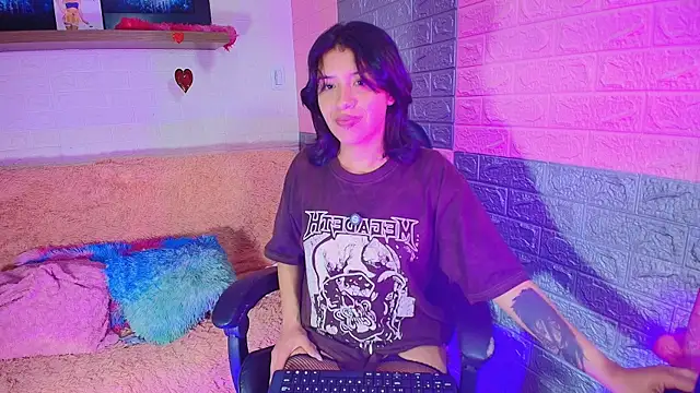 hotcakes uwu online show from 05-30-26, 03:14