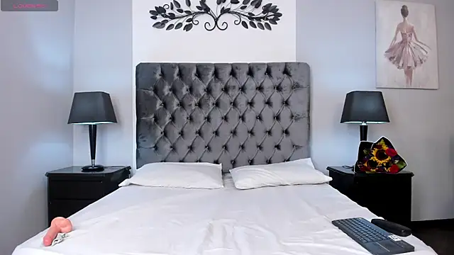 Snapshot of Kiri_Black_ chatting on 02-27-26, 04:45 Kiri Black online show from 02-27-26, 04:45